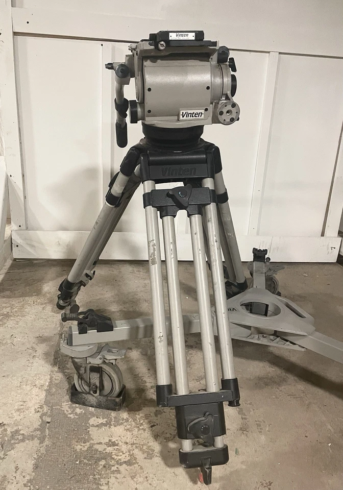 Cabezal, trípode y carretilla Vinton Vision 30 panorámica e inclinable Foto 2 de 4