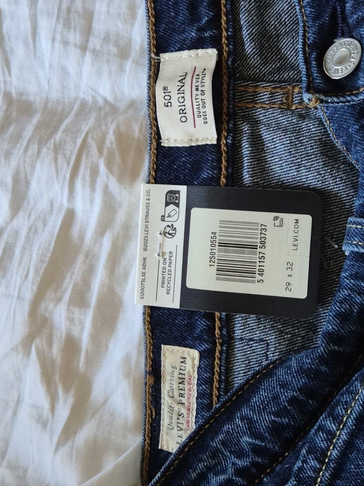 Levi's 501 Ladies Jeans W 29 LEG 32 - Image 4 of 4