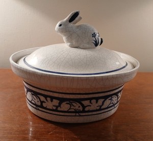 POTTING SHED  Oval Bunny Casserole 7.5 Crackle Glaze Blue Dedham Pottery Vintage