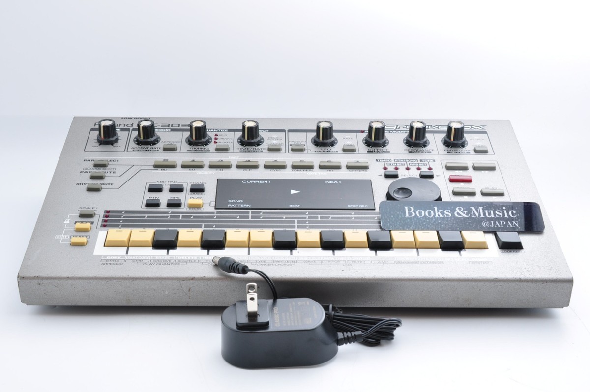 Roland MC-303 Groove Box シーケンサー Roland MC303 Sequencer Dance Music Machine Groovebox for sale