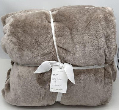 Pottery Barn Cozy Cloud Plush Throw Blanket One Size ~ 96'' x 90'' ~ Taupe