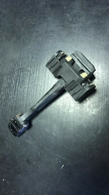 BMW 3 E90 320 i Türbegrenzer hinten links 7176808