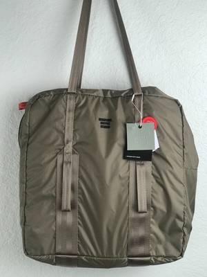 hs7 tote