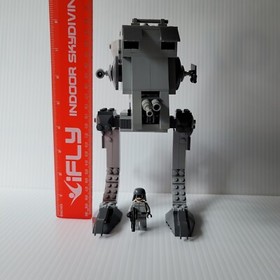 LEGO Star Wars 7657 AT-ST 99% Complete w/Instructions & Box.