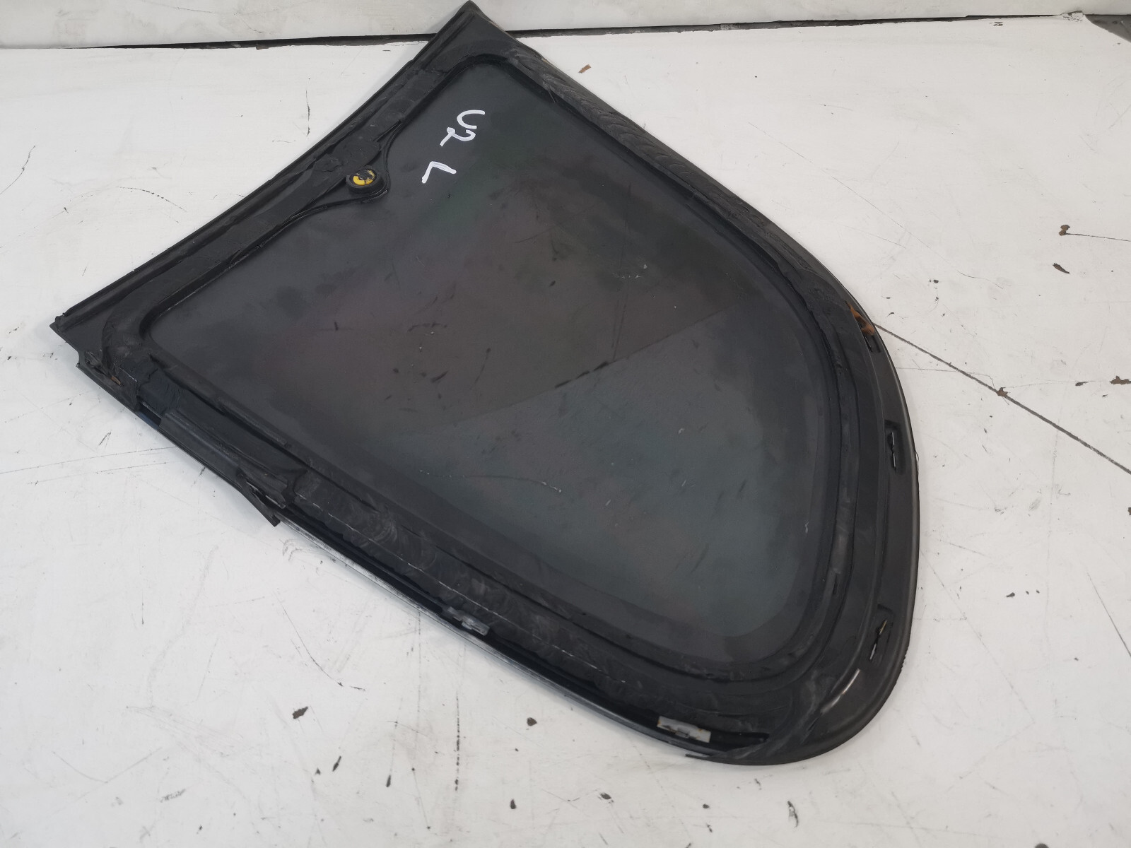 2007-2019 MASERATI GRANTURISMO REAR LEFT QUARTER GLASS WINDOW BLACK TRIM OEM