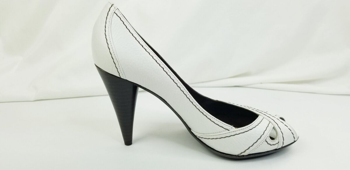 Zara Size 39 (US 8.5-9) Womens White Cross Strap Peep Toe Zara Size 39 (US 8.5-9) Womens White Cross Strap Peep Toe