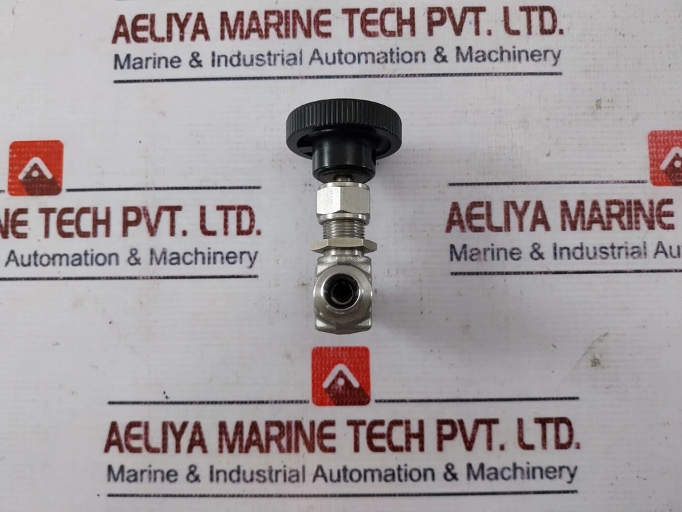 Swagelok SS-1RS4 Stainless Steel Integral Bonnet Needle Valve 5000 Psig - Image 4 of 4