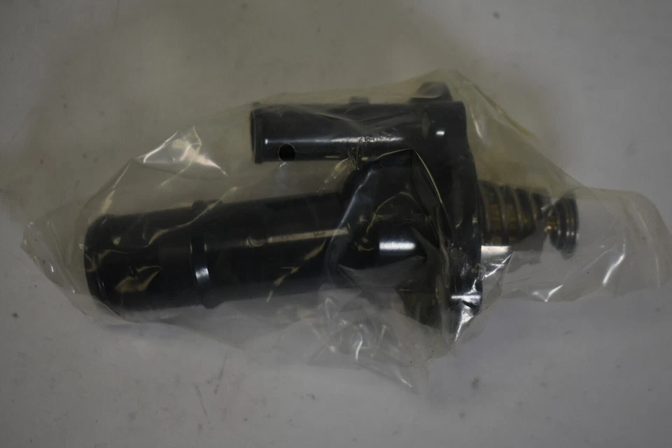 Conjunto de carcasa termostato refrigerante motor Napa 902-682 para Ford Lincoln Mazda Foto 2 de 4