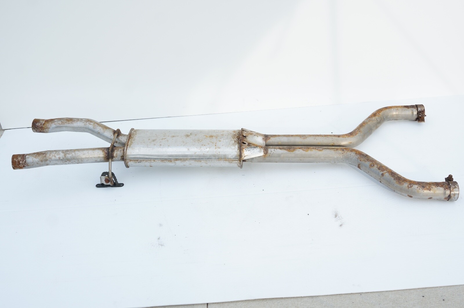 2010 - 2020 Bentley Mulsanne Exhaust System Center Middle Muffler Pipe