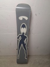 Tavola snowboard Blackhole con attacchi originali