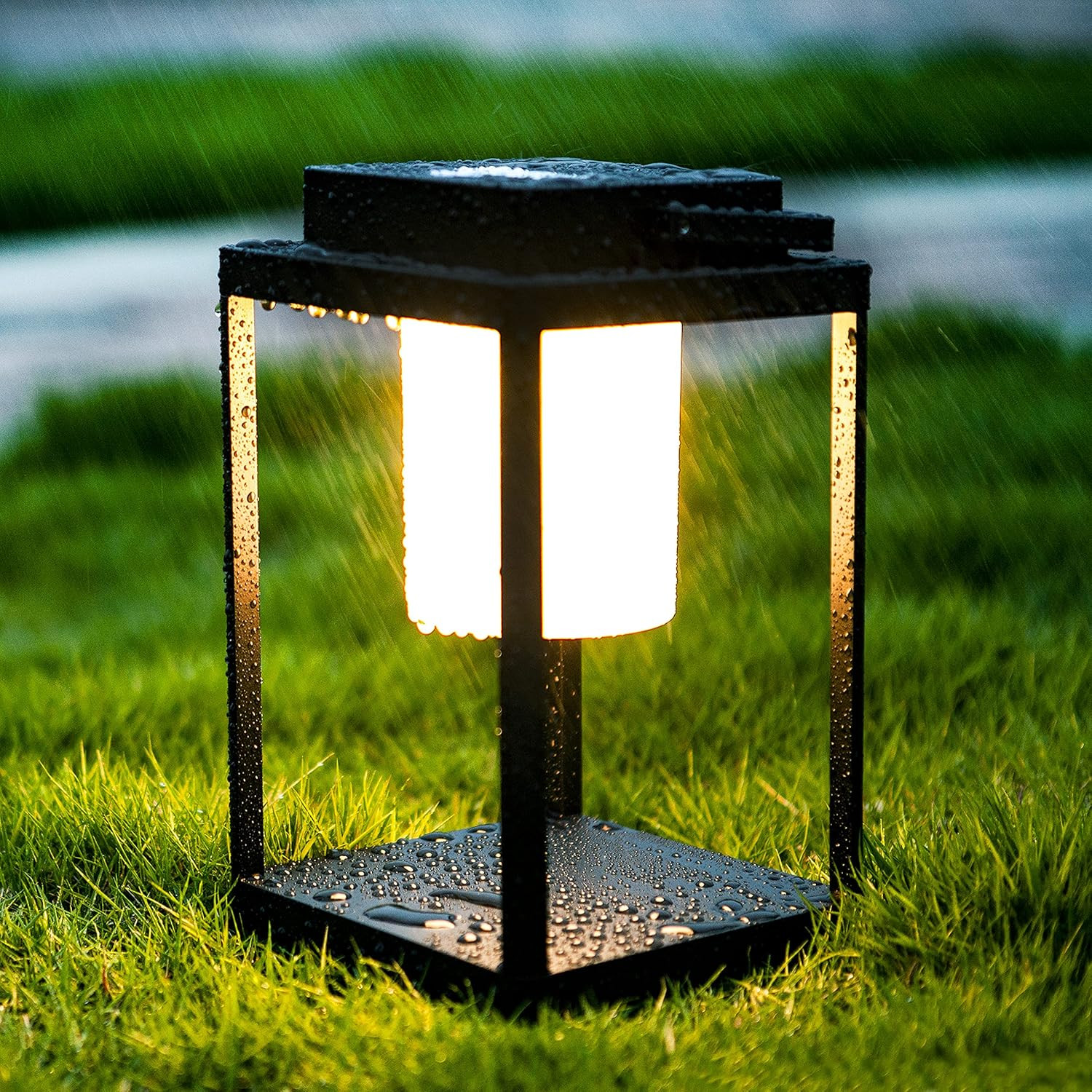 Rechargeable 35W 350 Lumen Black Aluminum Outdoor Table Lamp with USB