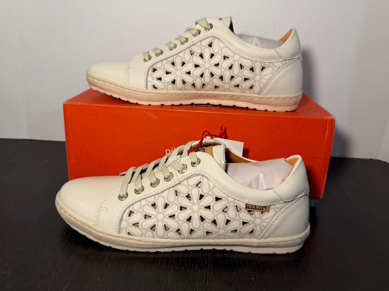 Pikolinos Lagos Leather Perforated Floral Sneakers Natural Womans EU 38/US 7.5-8 image 6