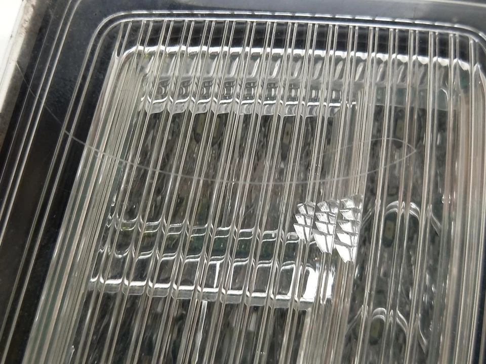 Luz trasera AUDI A1 O/S 2015-2018 3 puertas hatchback derecha 8X0945094D  Foto 2 de 4