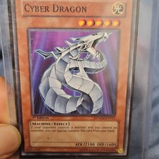 Konami Yu-Gi-Oh! Cyber Dragon Machina Mayhem 1st Ed SDMM-EN013 2100 ATK 1600 DEF