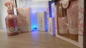 Gros lot Yara parfum femme coffret complet neuf idée cadeau original tendance