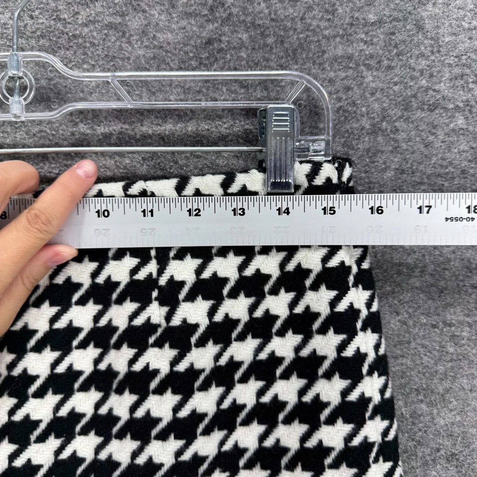 Pantalones Cortos Forever 21 Mujer L Grandes Negros Cremallera Geométrica Tiro Medio Lana Chino Foto 3 de 4