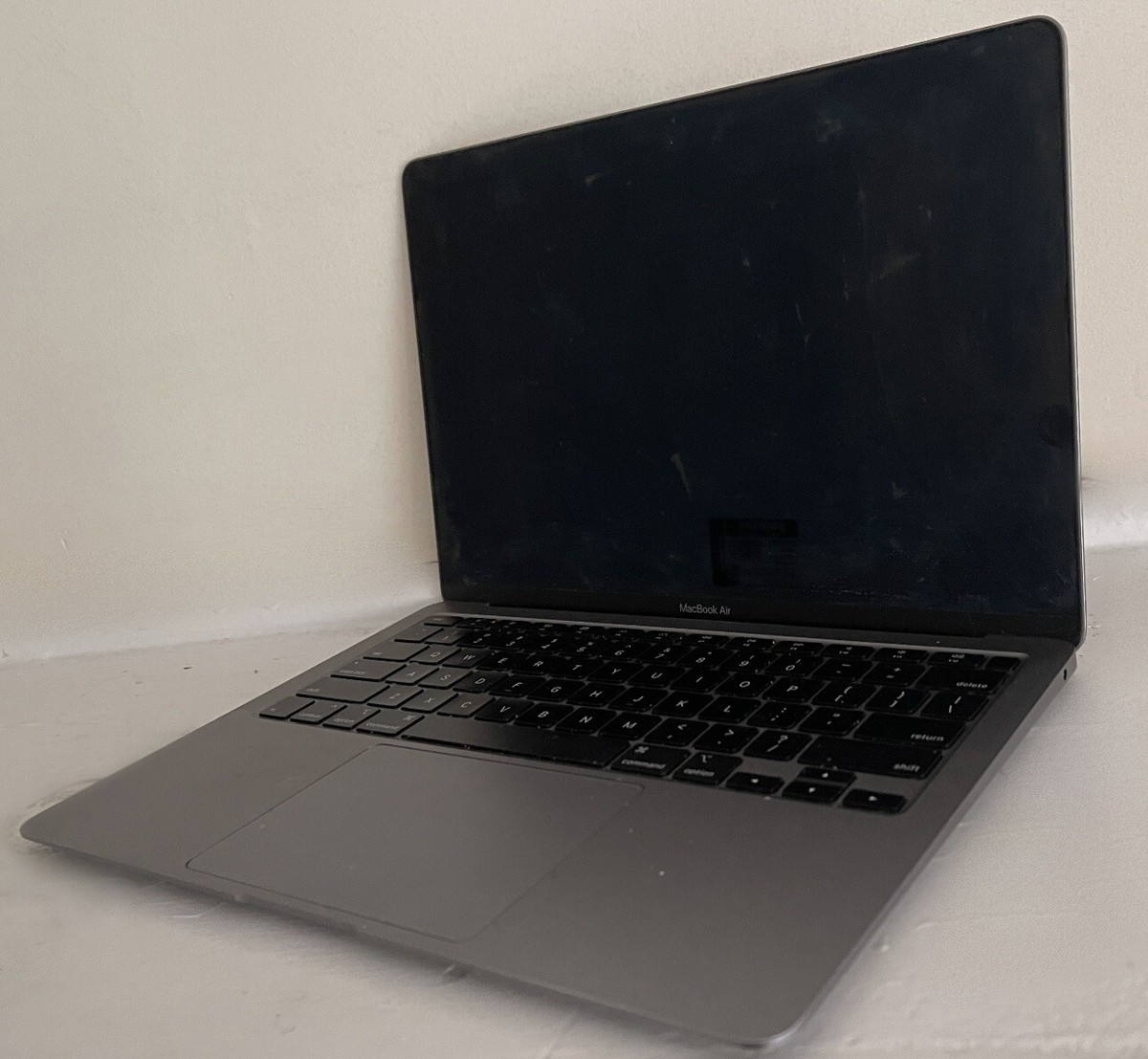 Apple MacBook Air 13in (512GB SSD, M1, 8GB) Laptop - Space Gray