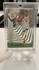 2020-21 Illusions Basketball Giannis Antetokounmpo AMAZING EMERALD SP W/CASE