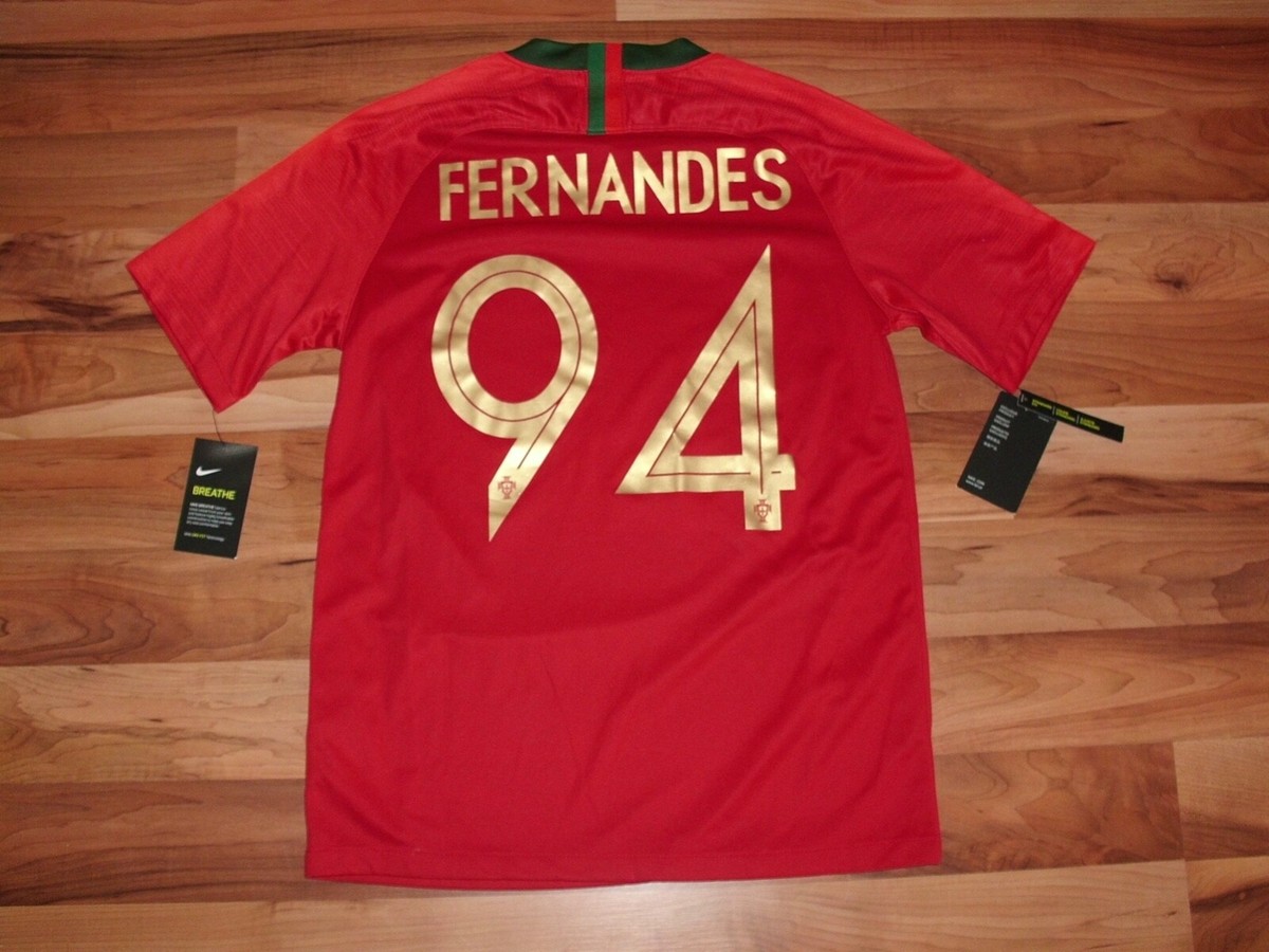 NWT Nike 2018/19 World Cup Portugal Home FERNANDES #94 Jersey