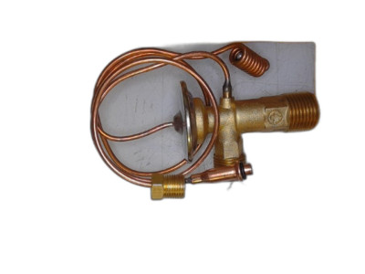 Navistar International Truck FLTAC3110951AM EXP VALVE 3/8 X