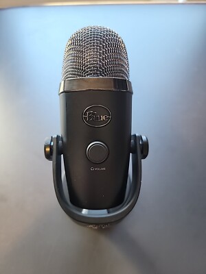 *BLUE YETI MICROPHONE A00136 (P24004329)