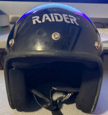 Queen Kwan Enterprise Co.  Casco de bicicleta Raider A-611