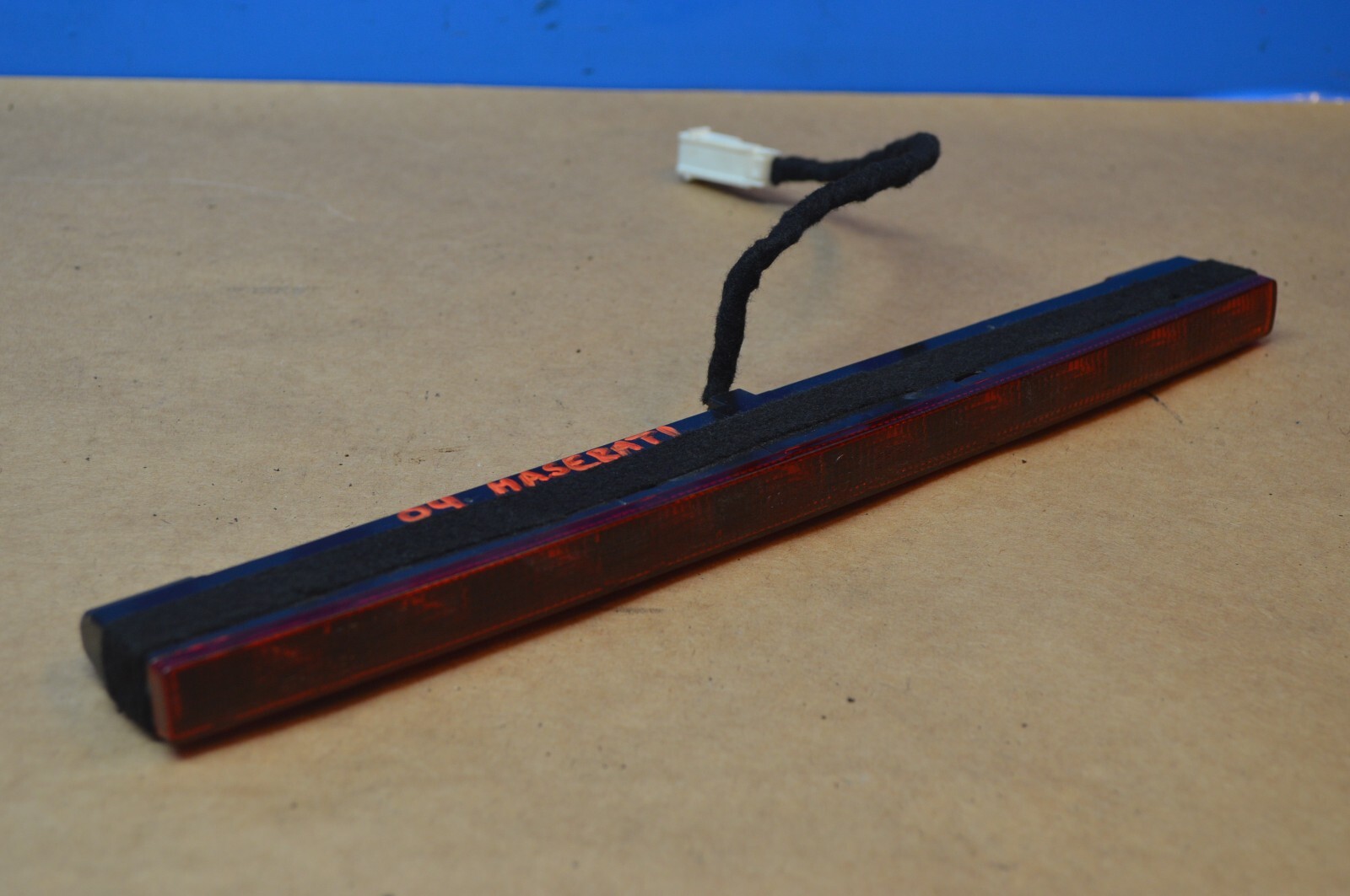 2004 M138 MASERATI M128 GT COUPE REAR DECK THIRD 3RD BRAKE LIGHT LED