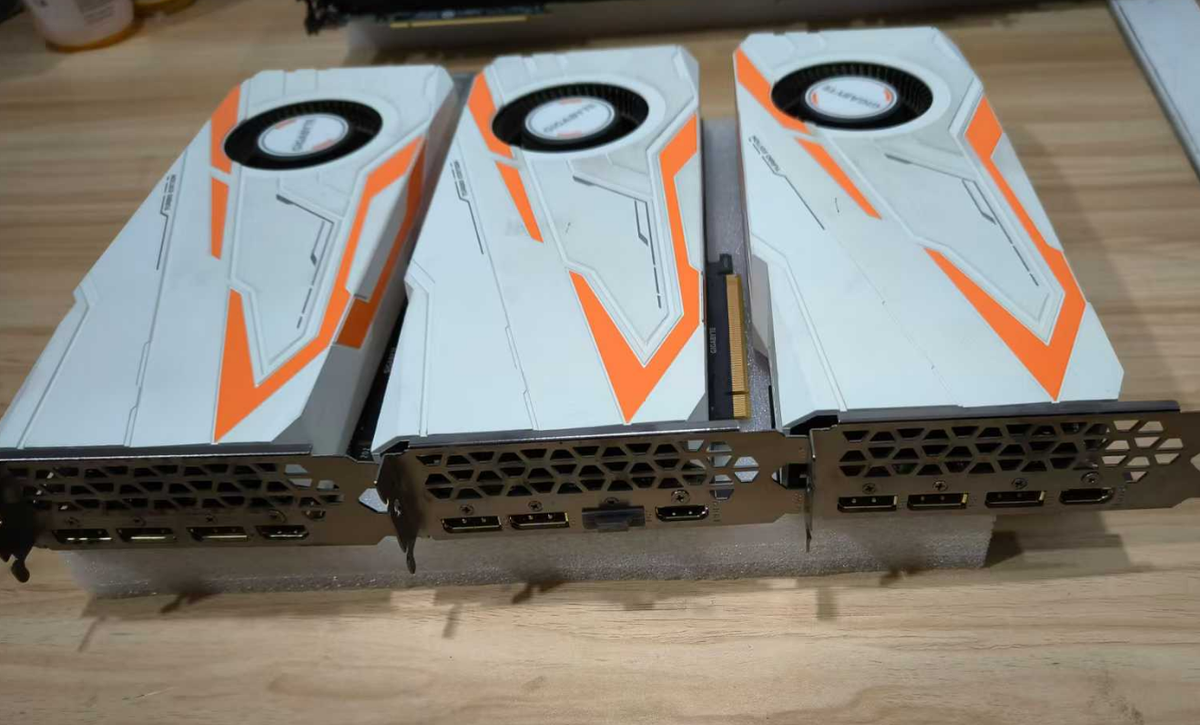 GTX 1080TI 11GB 352BIT GDDR5X 動作確認済み 1pcs Gigabyte Nvidia GTX 1080 TI 11GB GPU GDDR5X 352Bit PCI-E3.0