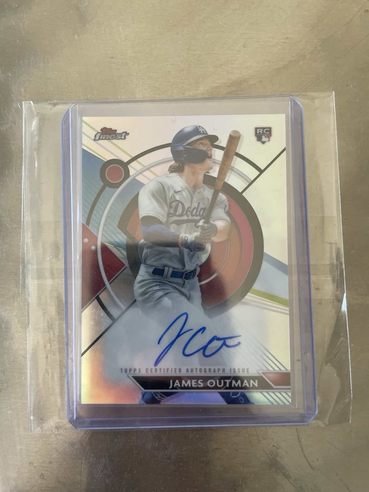 2023 Topps Finest - Finest Autographs James Outman #FA-JO (AU, RC)