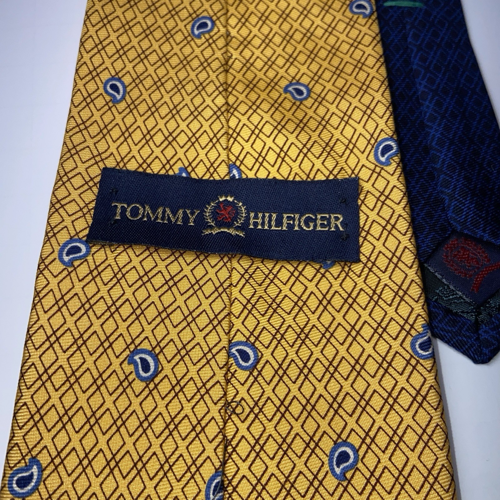 Tommy Hilfiger Tie Men's Necktie 100% Silk Yellow With Blue Paisley 59.5”x4” thumbnail 7