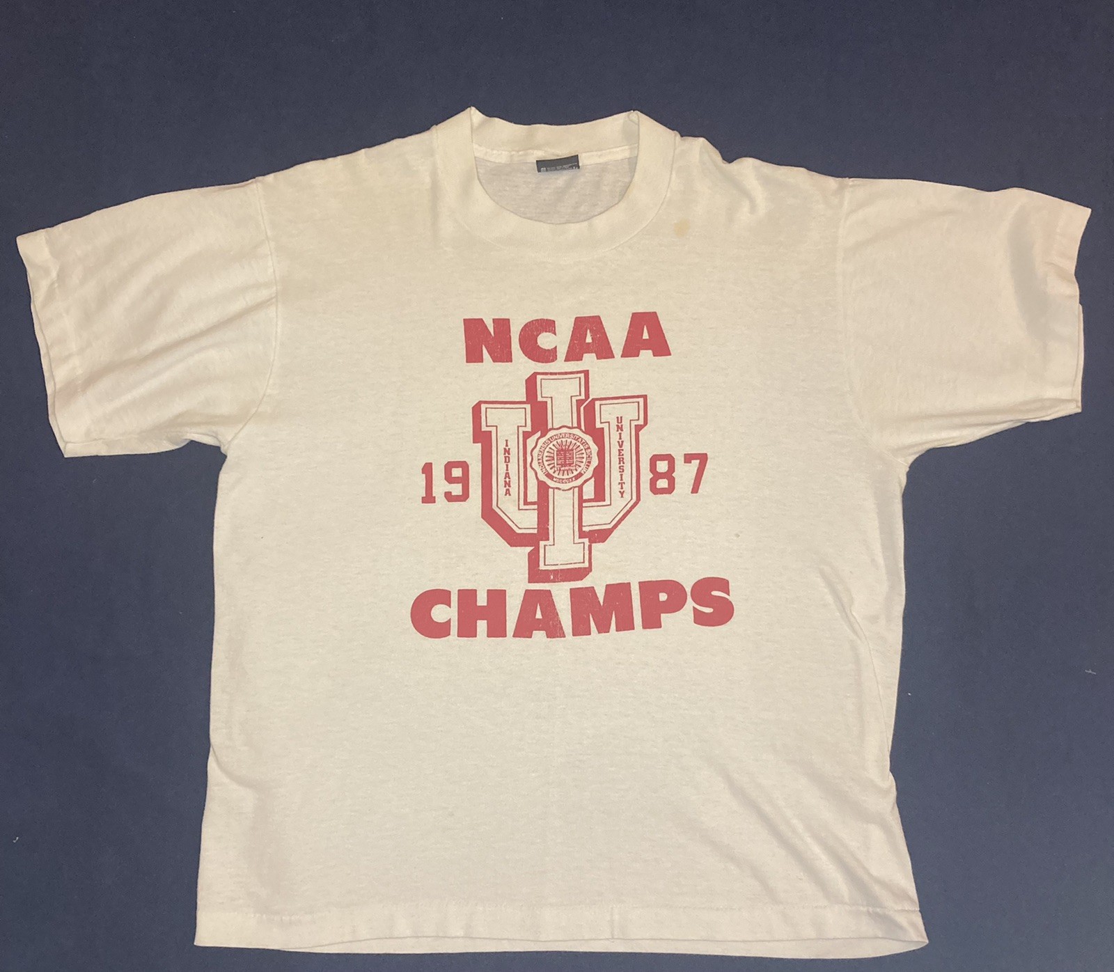 VTG  Indiana Hoosiers Basketball T Shirt sz L Single Stitch USA RARE