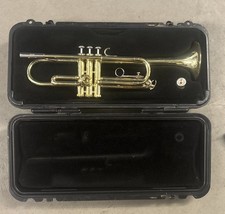 Bach 1530 Selmer Trumpet Brass Lacquered with Case