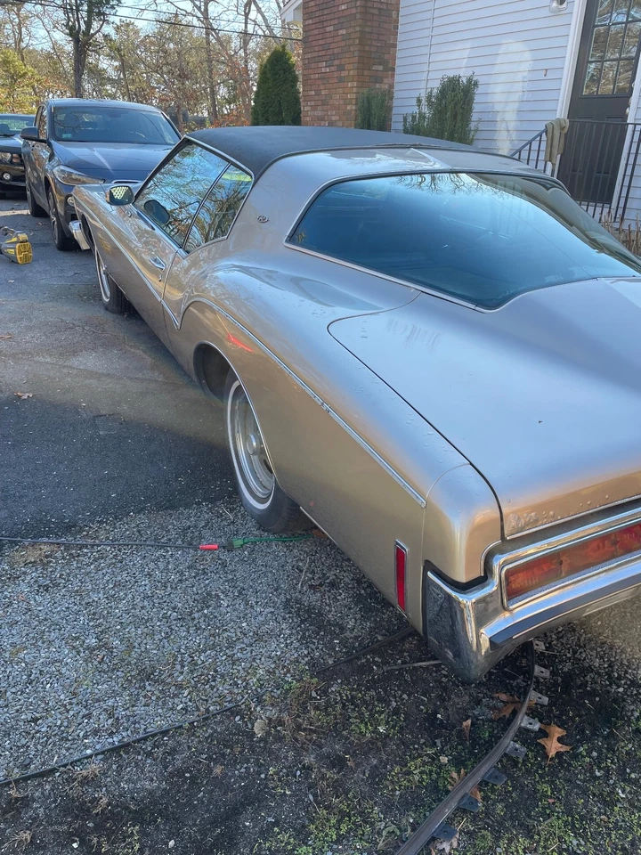 Buick Riviera 1973 - Imagem 3 de 4