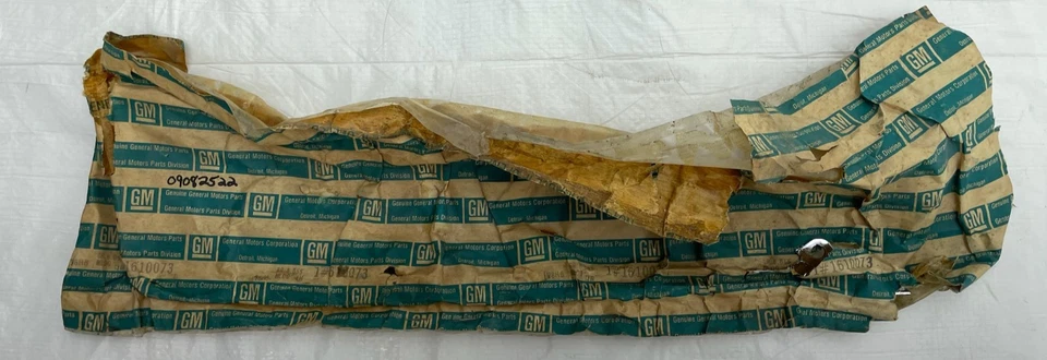 NOS GM 1977 1978 1979 凯迪拉克车头灯眉饰左头面板德维尔 — 第 2/4 张图片