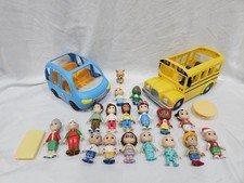 CoComelon Figures School Bus Car Family Friends Lot with Sound - Works