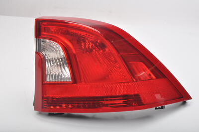 VOLVO S60 II 1.6 T3 150PS Heckleuchte Rückleuchte Hecklicht rechts 30796268