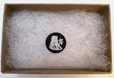 WEDGWOOD Round 5/8 inch Black & White Cameo, ENGLAND Jasperware Loose Cherubs