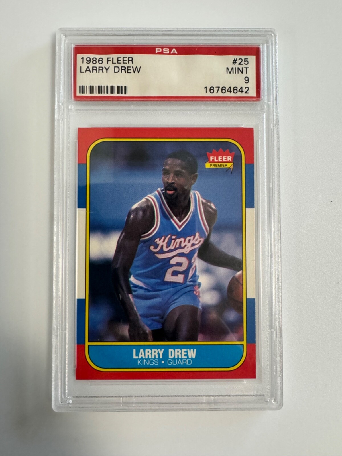 1986 Fleer Basketball #25 Larry Drew Sacramento Kings PSA 9 MINT