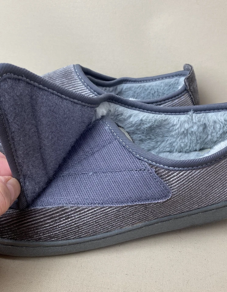 Chinelos femininos Clarks gancho e laço cinza prata tamanho 8D novos com etiquetas - Imagem 4 de 4