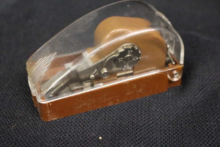 Lot SEARS Sewing Items,Sewing Machine Model 1400 Booklet, Tools & Zig Zag - Image 3 of 4