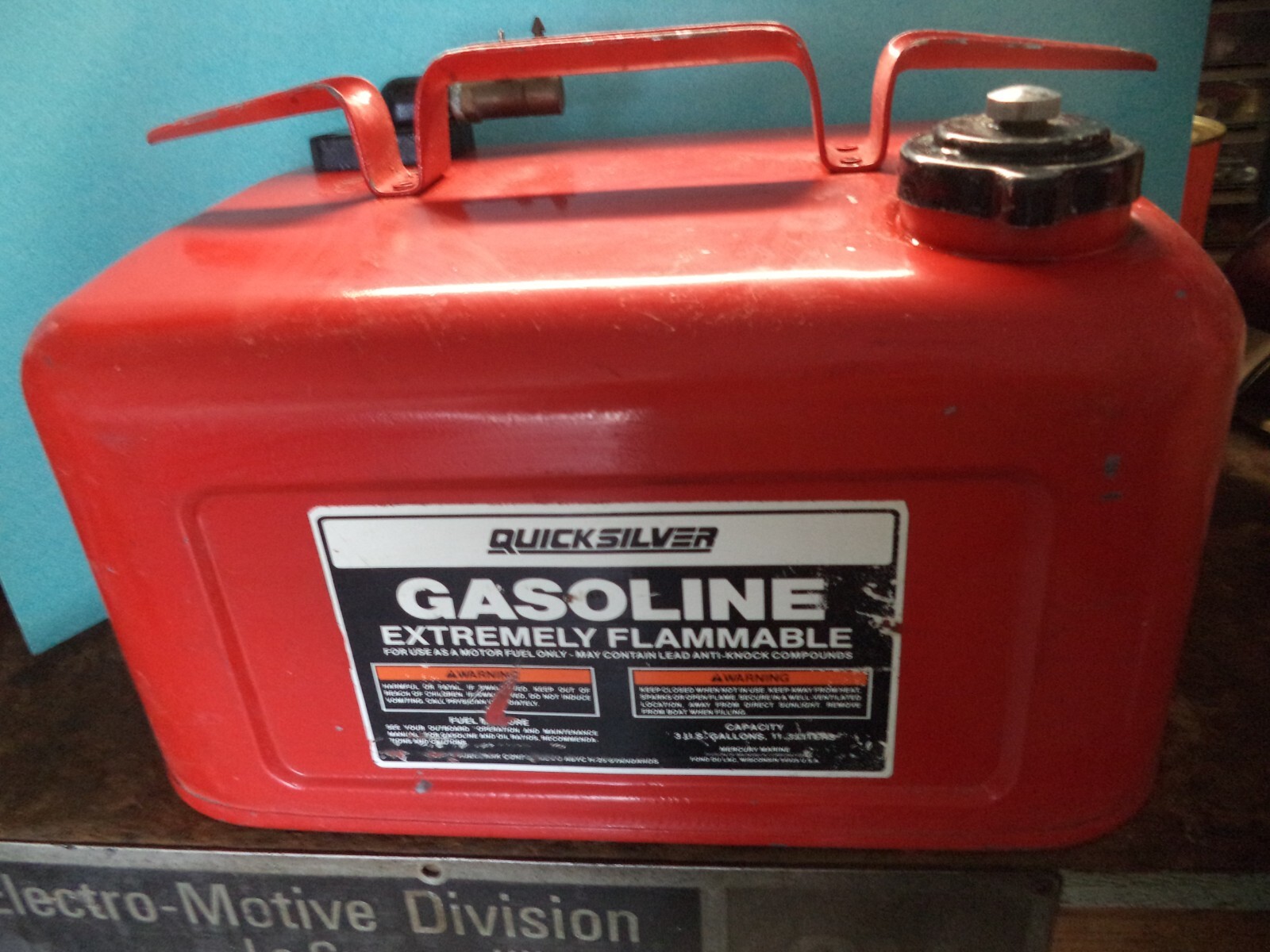 Quicksilver Metal Outboard Motor Boat 3 Gallon Gas Tank Can VINTAGE