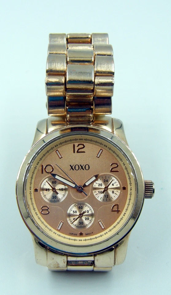 Vintage XOXO Men’s Wristwatch With Faux Sub Dials New Battery - Image 4 of 4