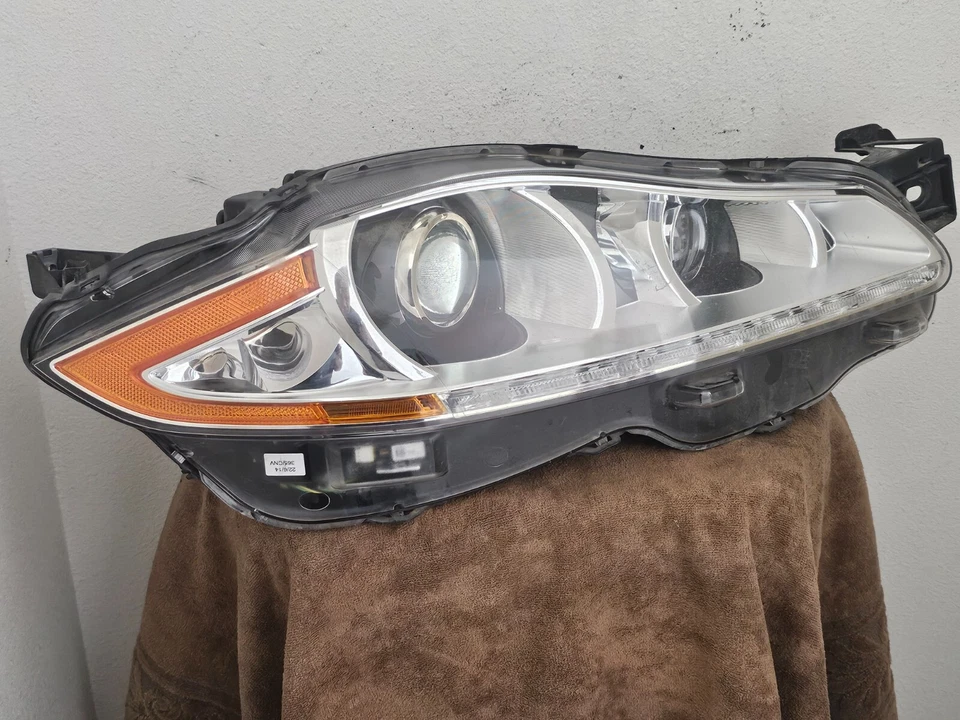 2010-2015 JAGUAR XJ XJL X351 RIGHT COMPLETE NON AFS HID HEADLIGHT OEM - Image 2 of 4