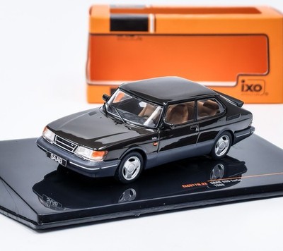 Saab 900 Turbo (1988) schwarz/grau IXO 1:43