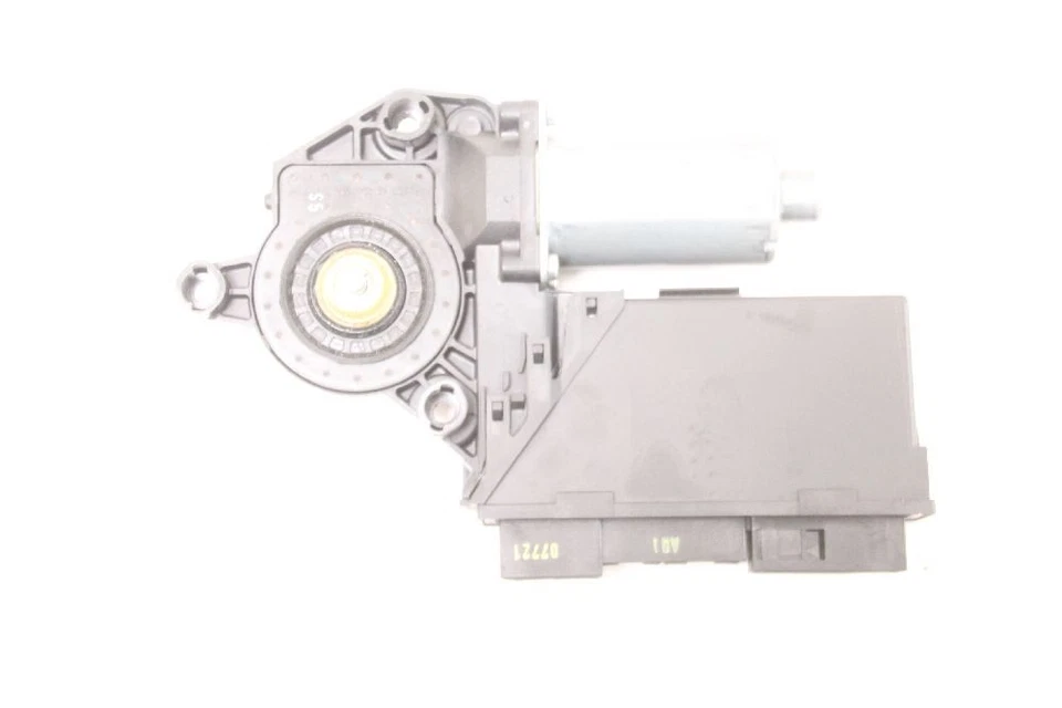 Window regulator motor. rear left Audi A4 B7 EC 55388 - Image 3 of 3