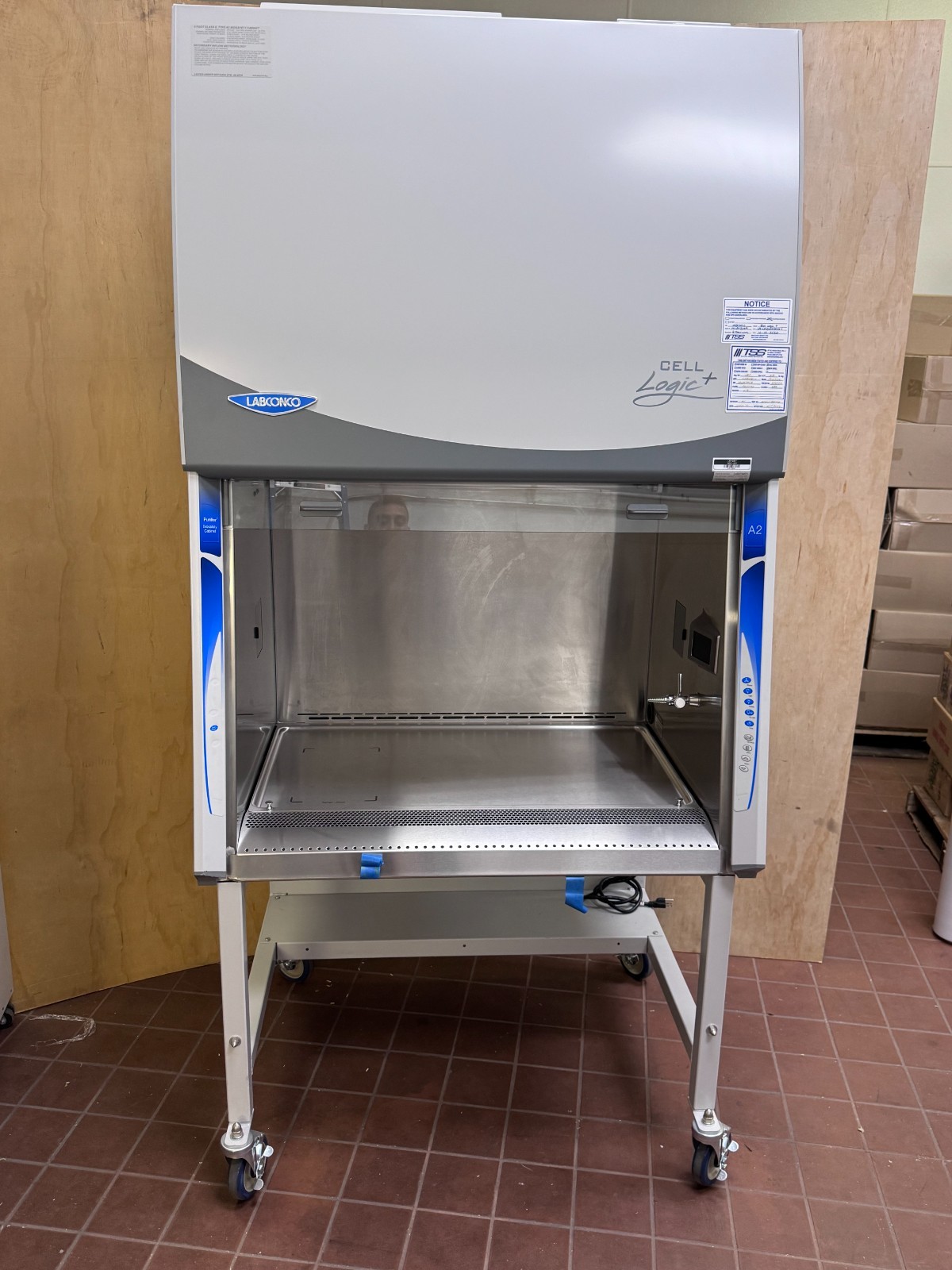 Labconco Purifier Cell Logic+ Class II A2 Biosafety Cabinet w/Temp-Zone + Stand