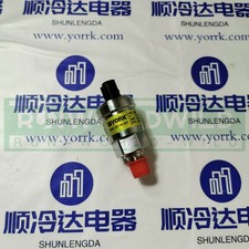 1PC NEW FOR YORK Pressure sensor 025-29139-007