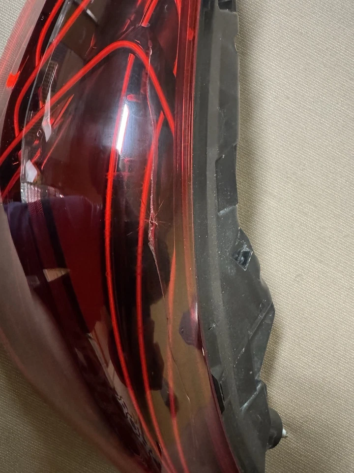 Luces traseras LED BMW M4 G82 2025 lado izquierdo originales OEM BMW M4 G82 Foto 2 de 4