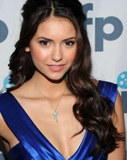 NINA DOBREV 8x10 PHOTO *