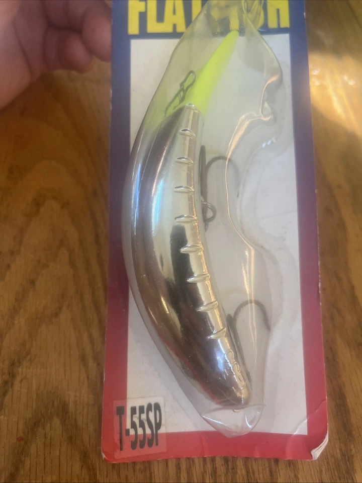 Vintage Wordens T-55SP Flatfish. New Old Stock. MSCH Chrome Chartreuse - Image 3 of 4